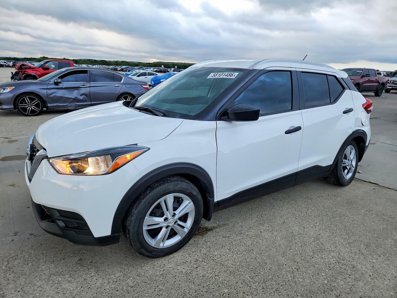 2019 NISSAN KICKS S