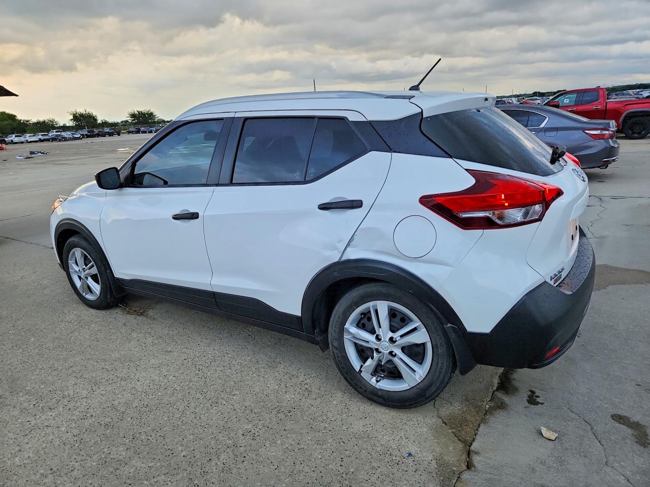 2019 NISSAN KICKS S — снимка 2