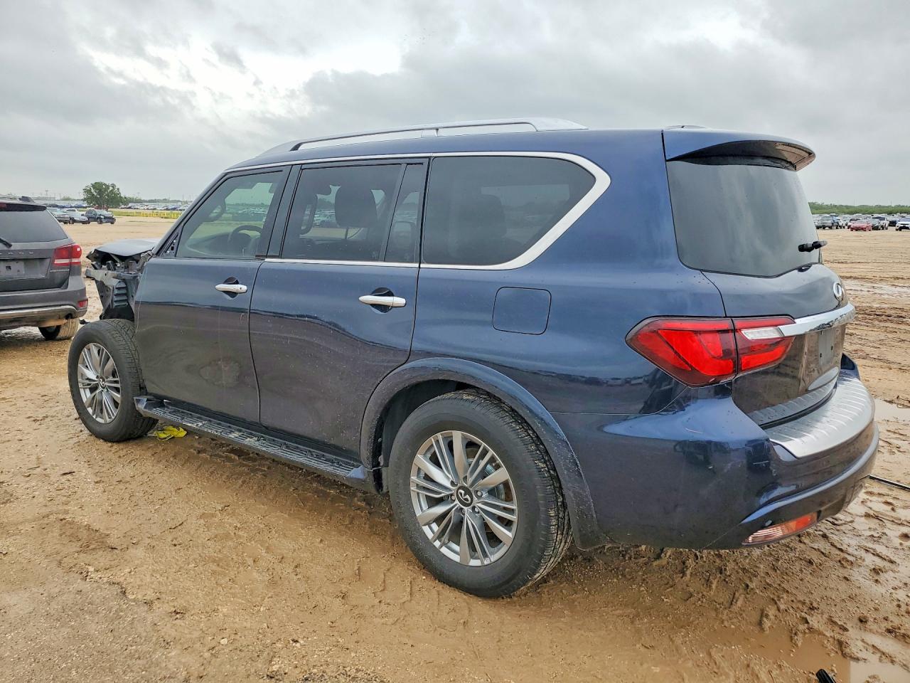 2020 INFINITI QX80 LUXE — снимка 2