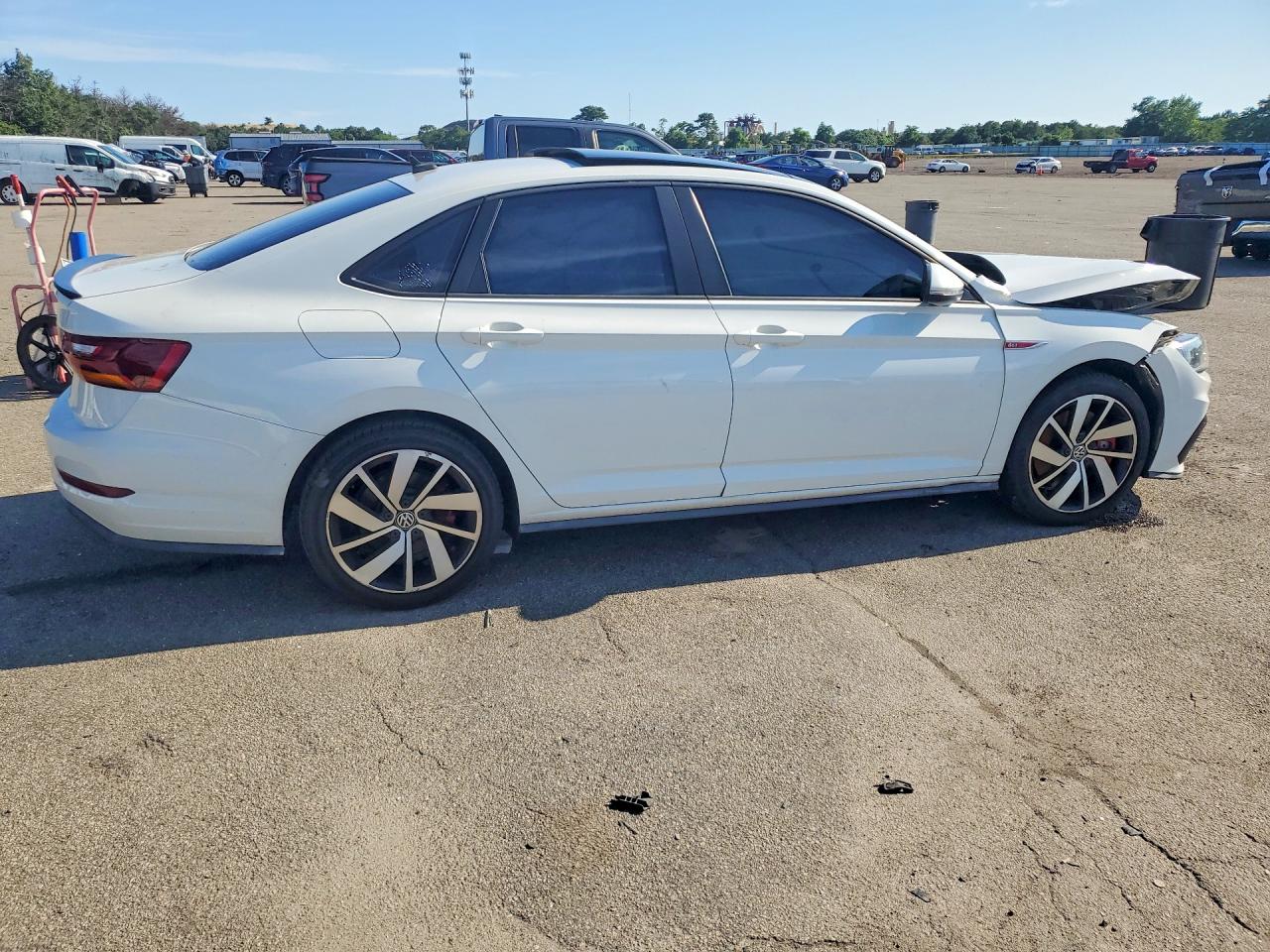 2019 VOLKSWAGEN JETTA GLI — снимка 3