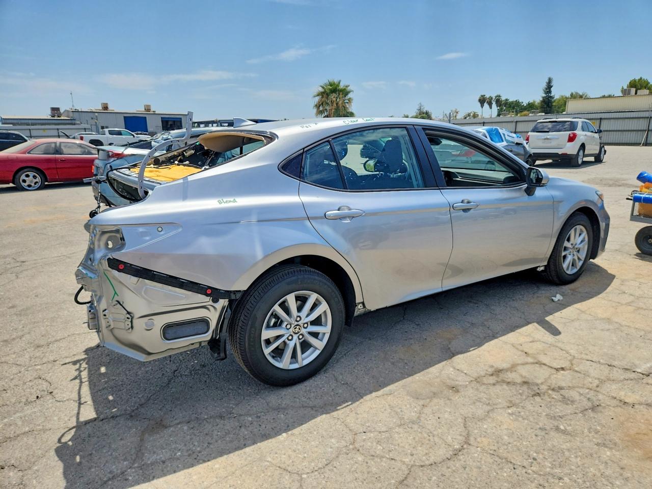 2026 TOYOTA CAMRY LE — снимка 3