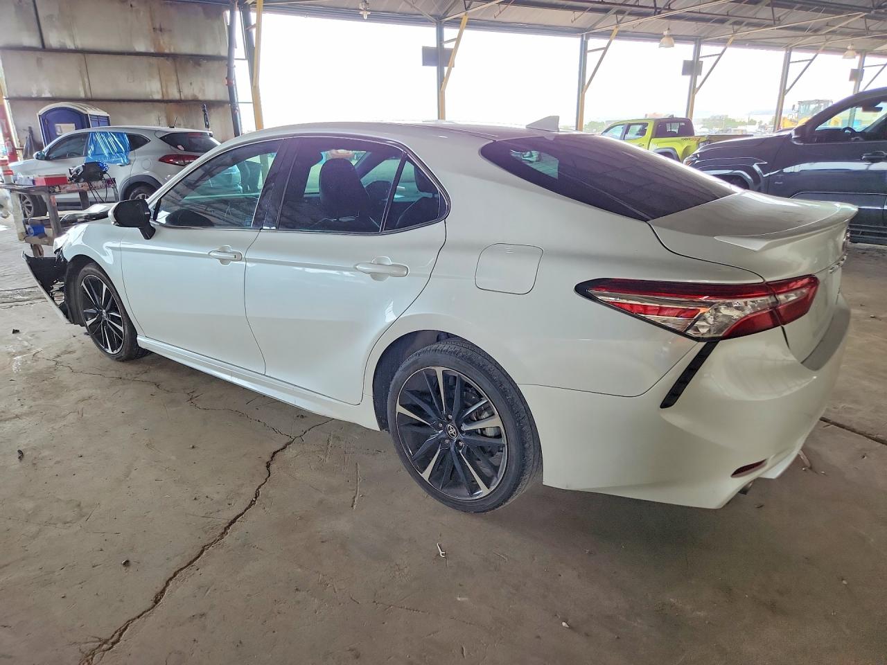 2020 TOYOTA CAMRY XSE — снимка 2