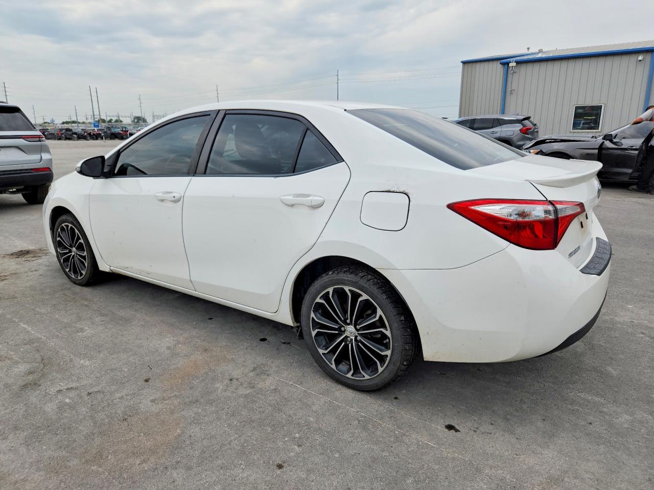 2015 TOYOTA COROLLA S PLUS — снимка 2