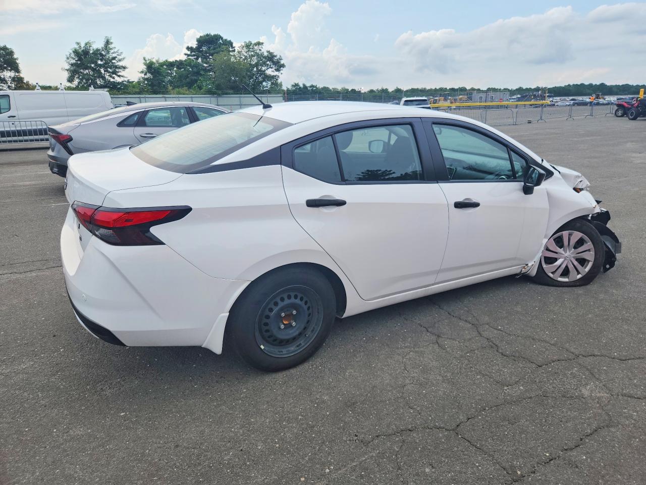 2025 NISSAN VERSA S — снимка 3