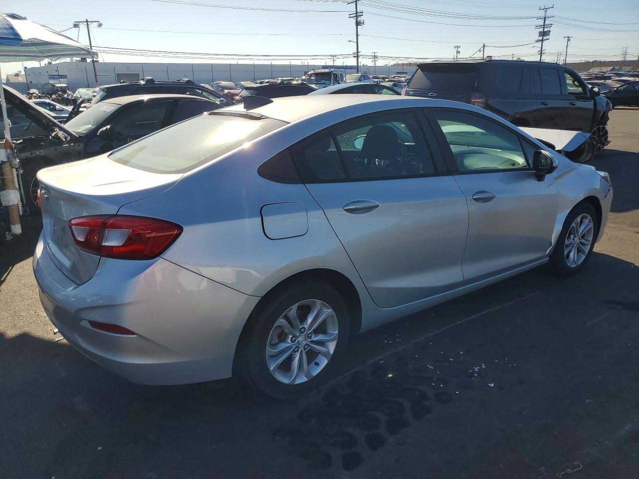 2019 CHEVROLET CRUZE LS — photo 3