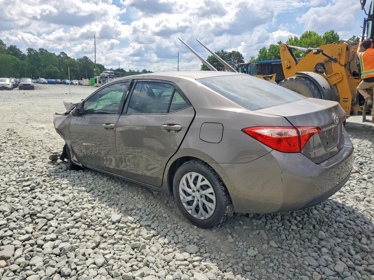 2019 TOYOTA COROLLA LE — снимка 2