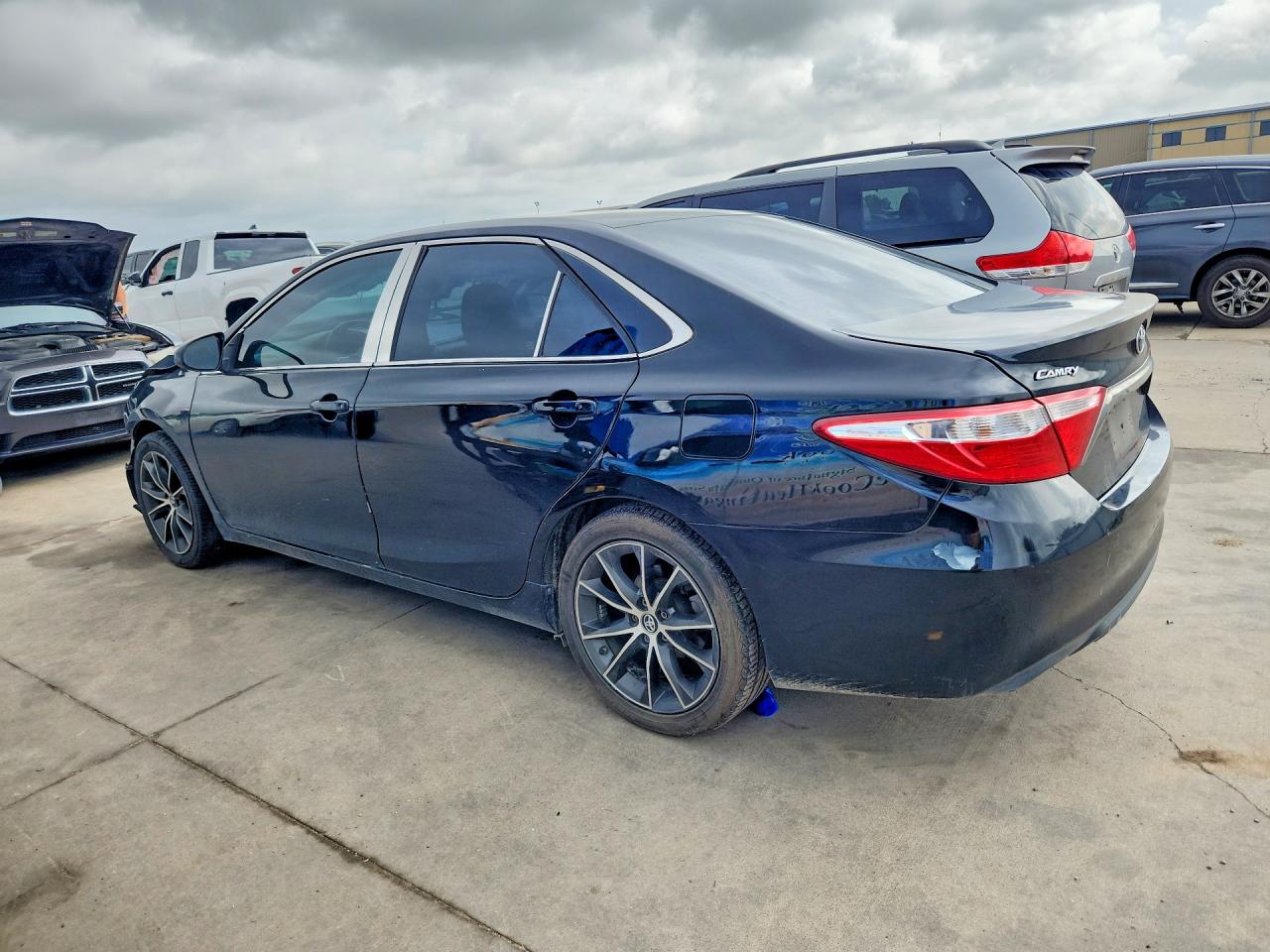 2016 TOYOTA CAMRY SE — снимка 2