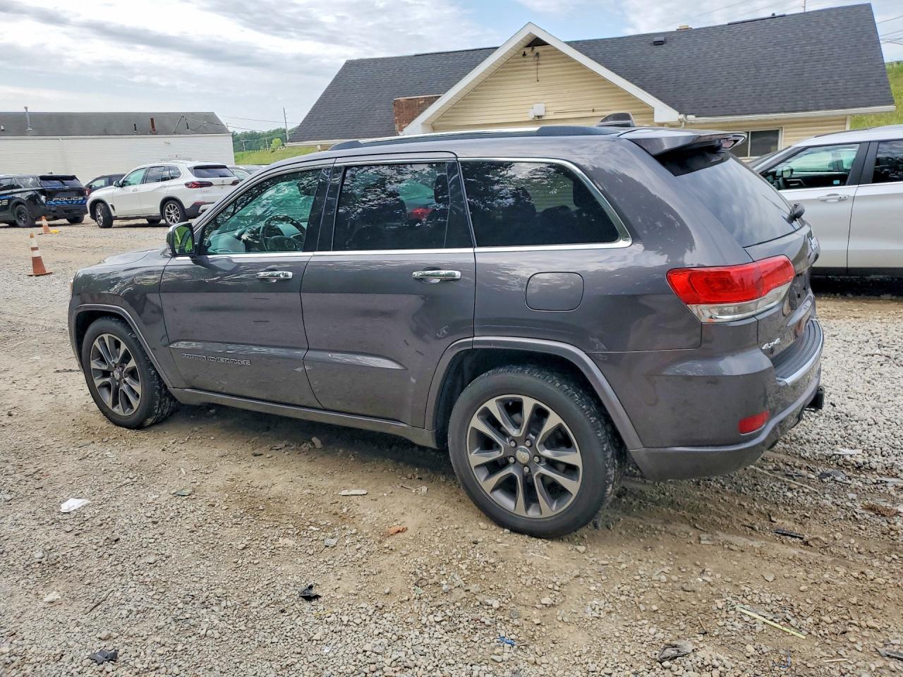 2017 JEEP GRAND CHEROKEE OVERLAND — снимка 2