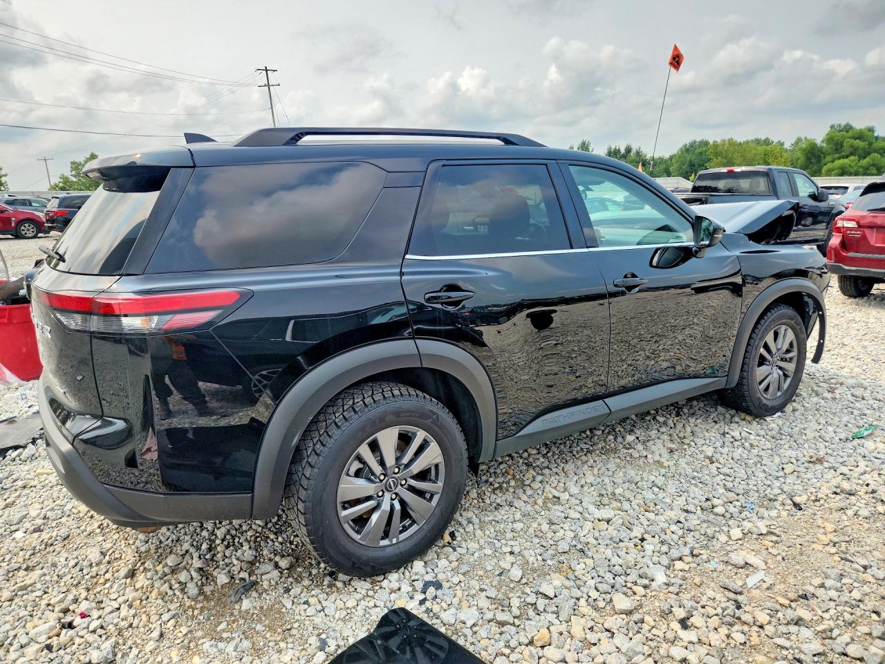 2023 NISSAN PATHFINDER SV — снимка 3