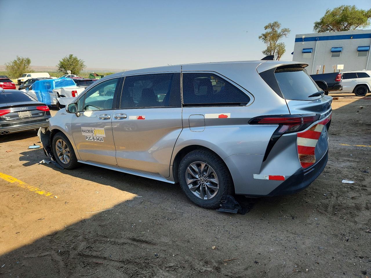 2022 TOYOTA SIENNA LE — снимка 2