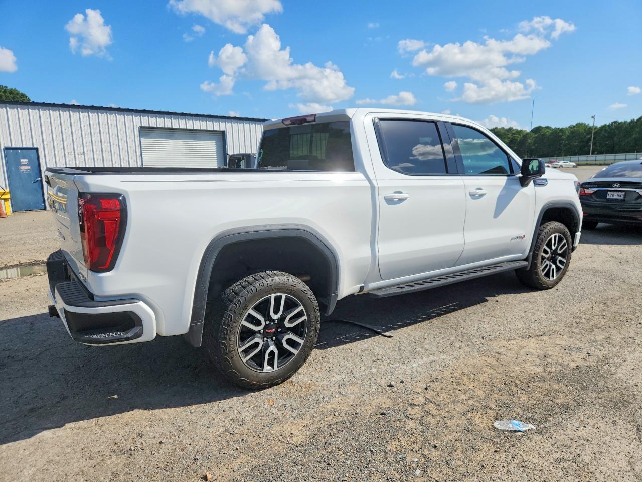 2022 GMC SIERRA K1500 AT4 — снимка 3