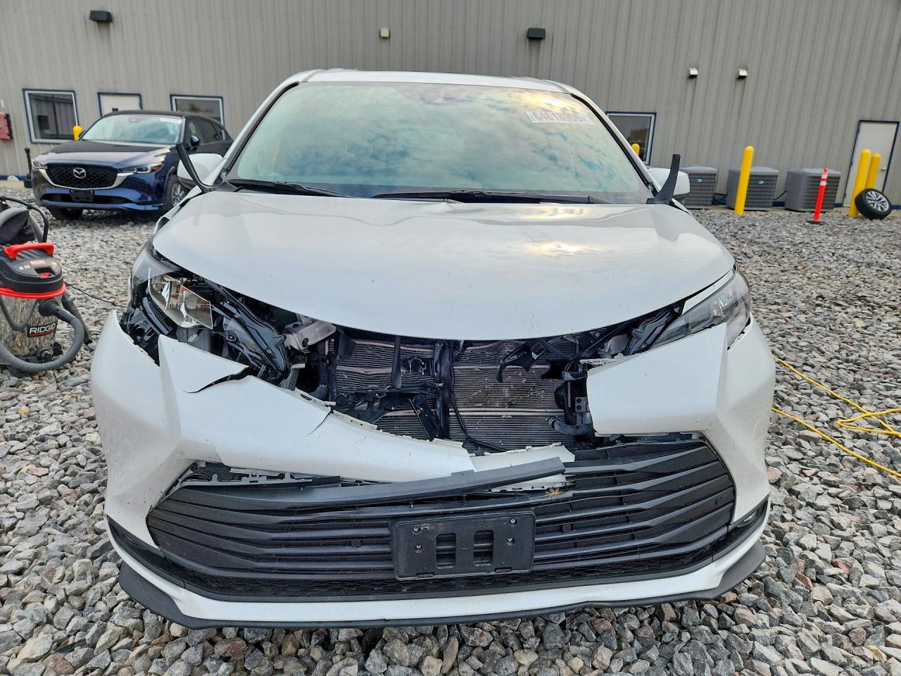2025 TOYOTA SIENNA XLE 7-PASSENGER — снимка 5