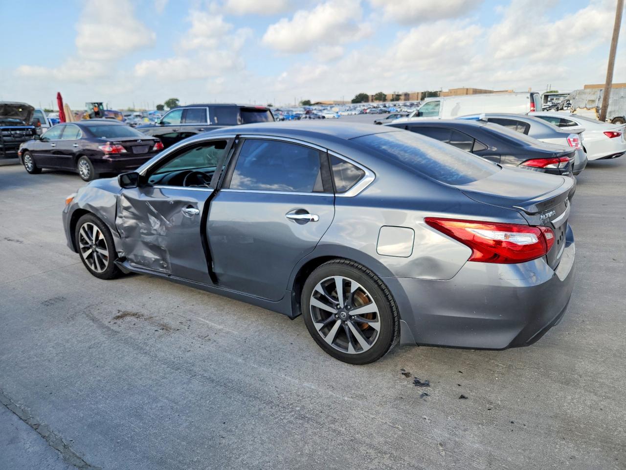 2016 NISSAN ALTIMA 2.5 SR — снимка 2