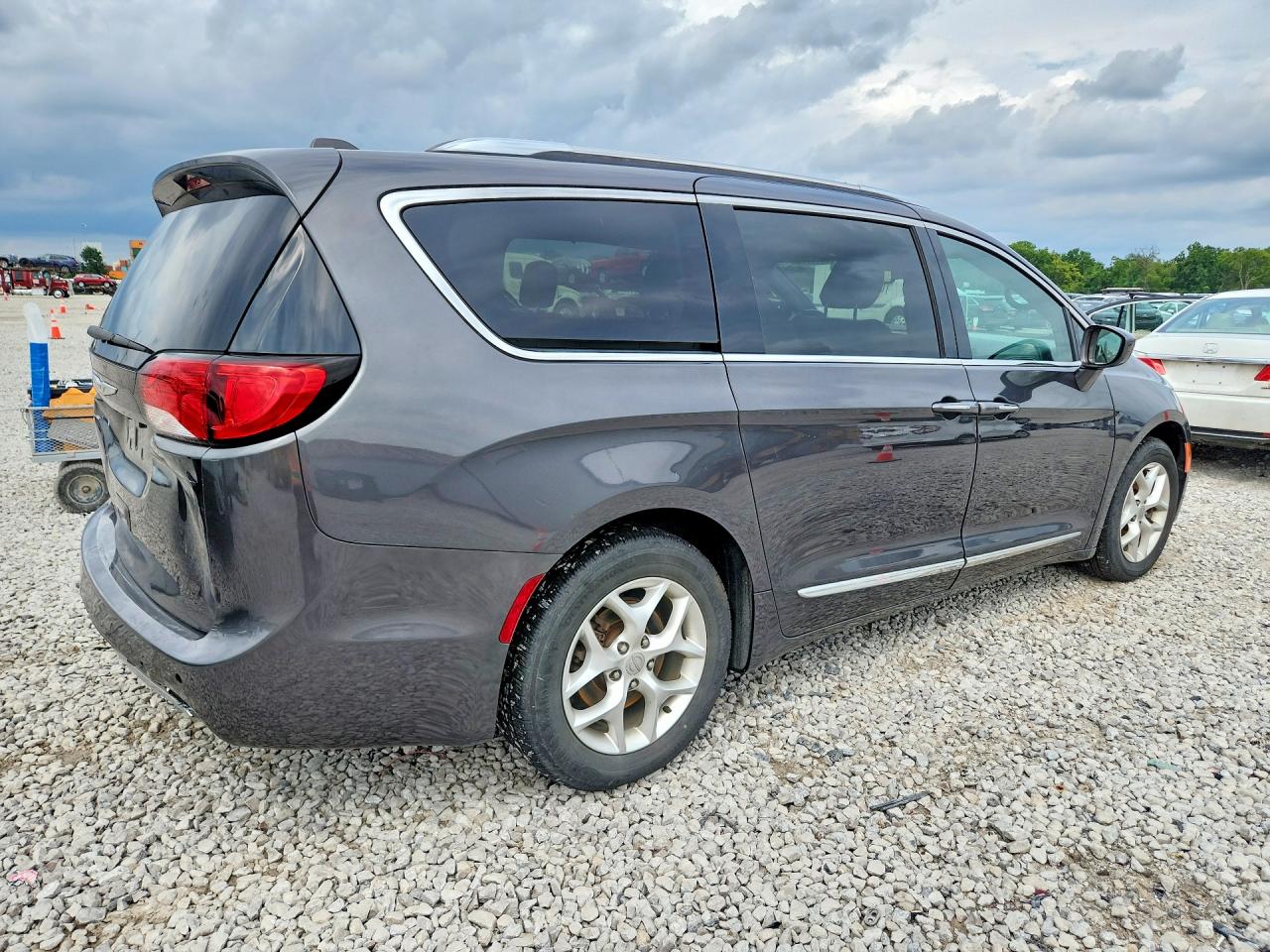 2020 CHRYSLER PACIFICA TOURING L — снимка 3