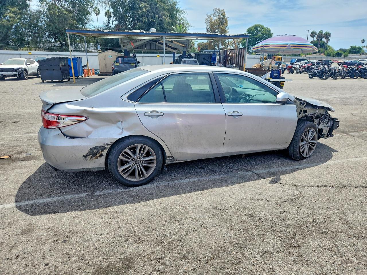 2017 TOYOTA CAMRY HYBRID SE — снимка 3