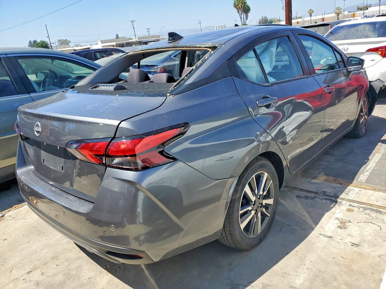 2025 NISSAN VERSA SV — снимка 3