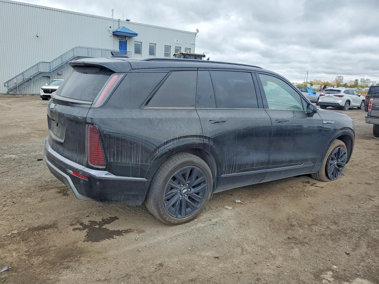 2026 CADILLAC VISTIQ SPORT — photo 3