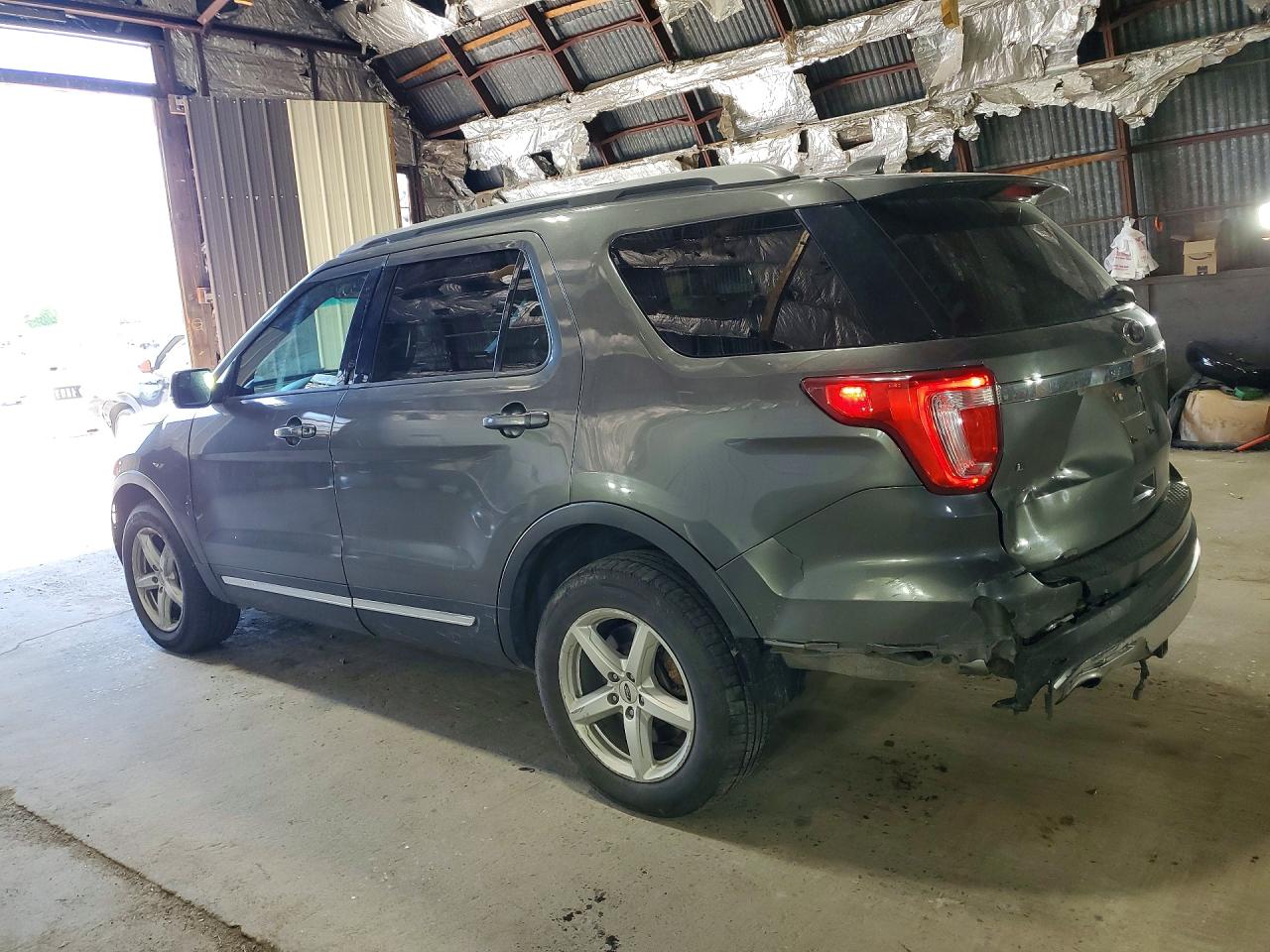 2017 FORD EXPLORER XLT — снимка 2