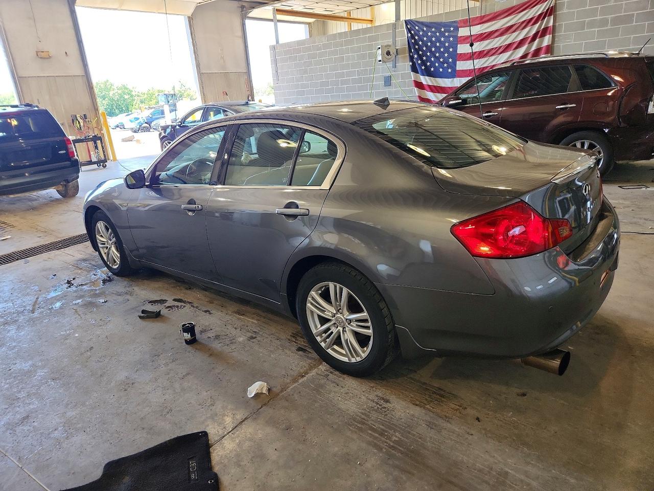 2013 INFINITI G37 SEDAN X — снимка 2