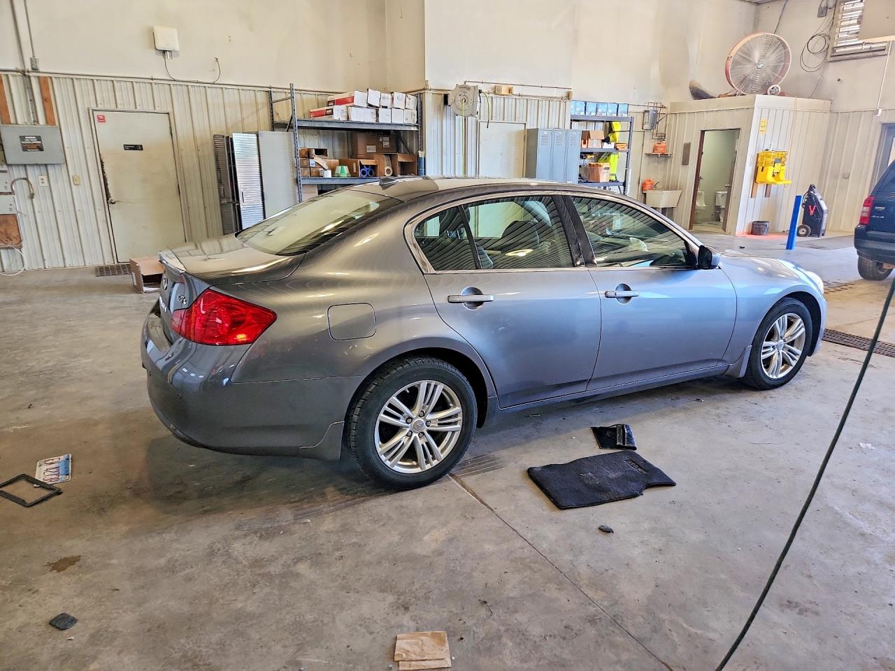 2013 INFINITI G37 SEDAN X — снимка 3
