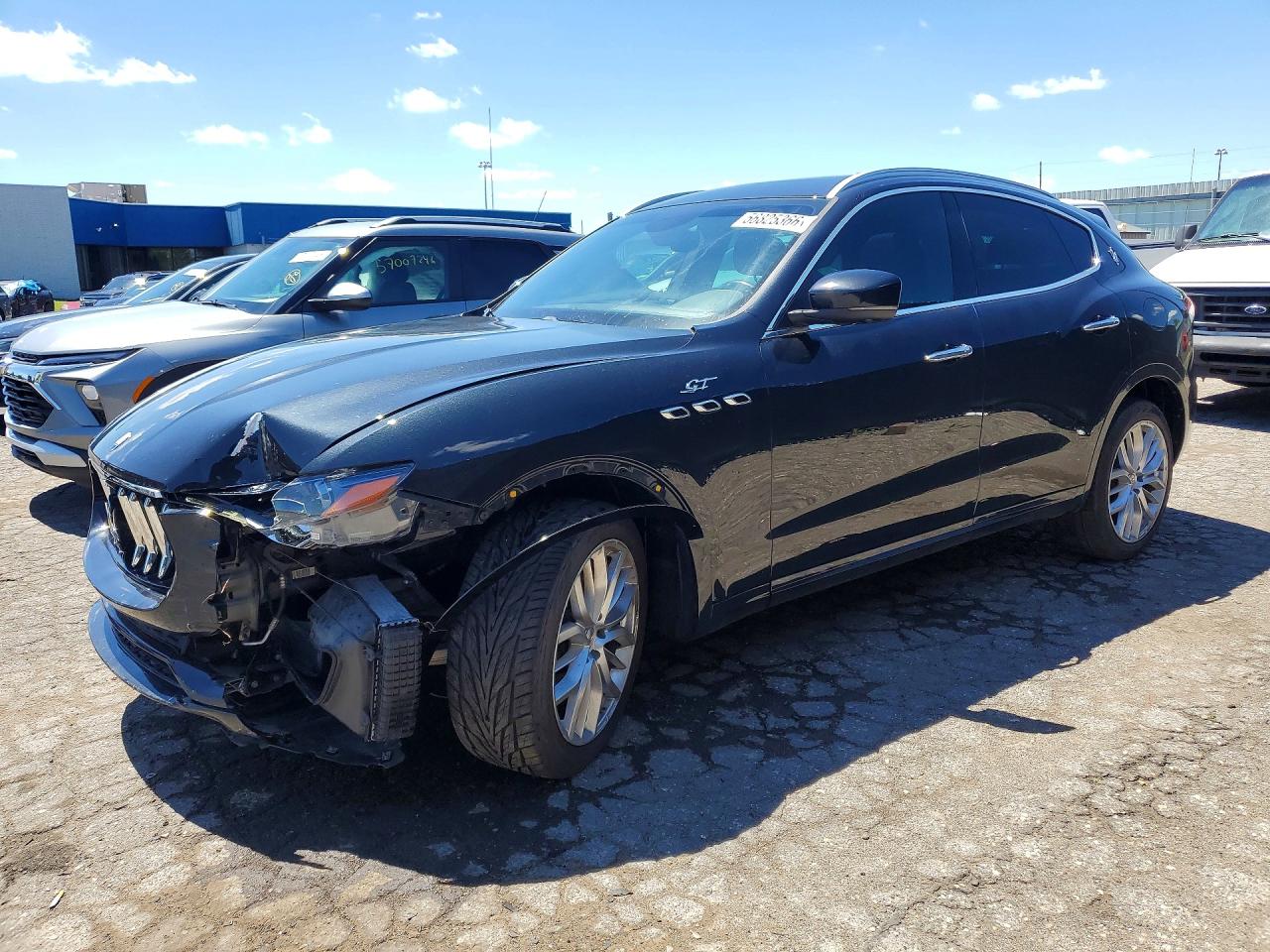 2022 MASERATI LEVANTE BASE