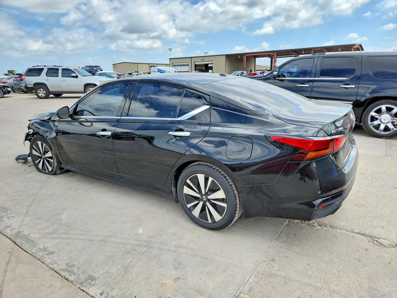 2019 NISSAN ALTIMA SV — снимка 2