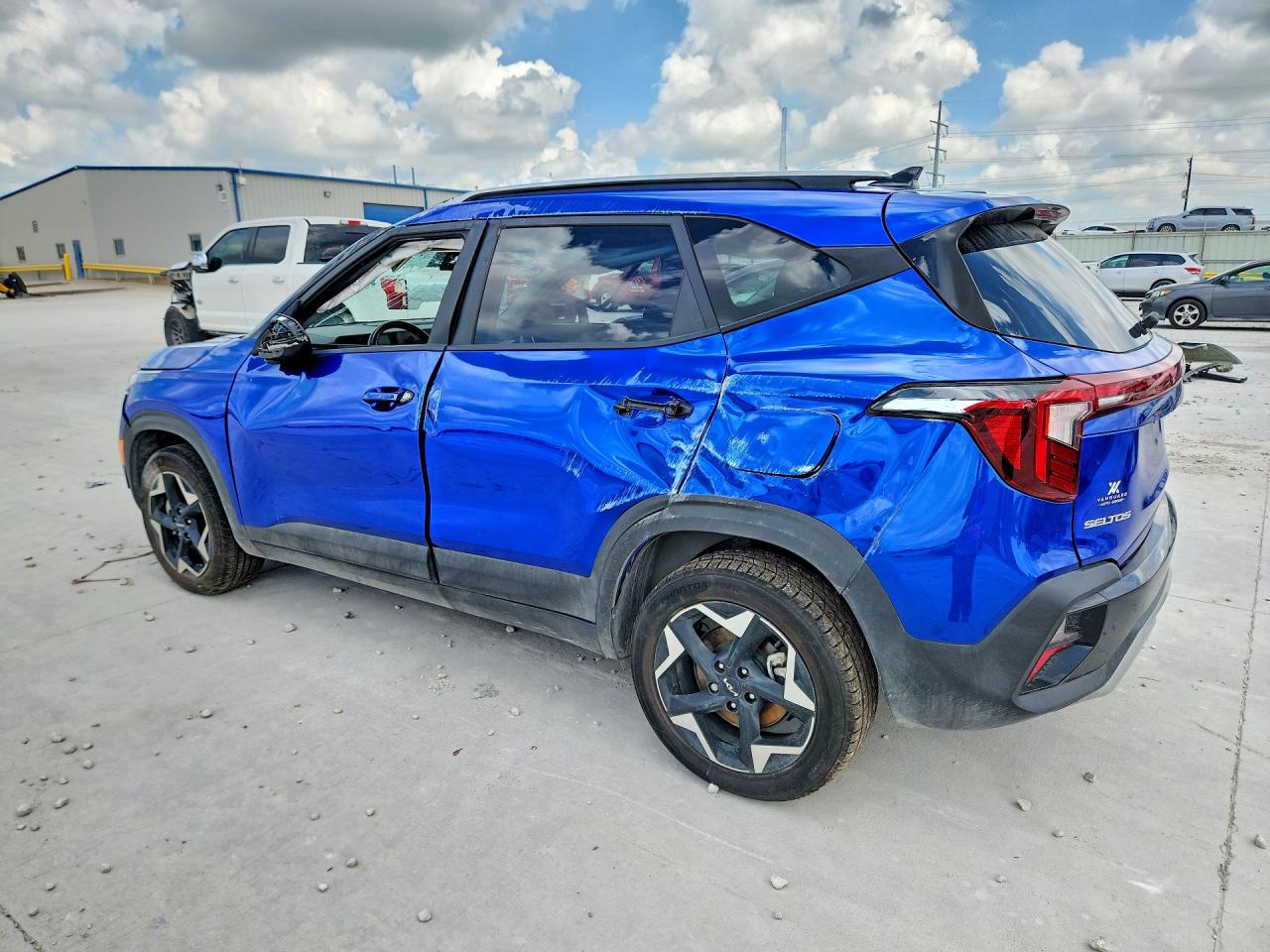 2025 KIA SELTOS S — снимка 2