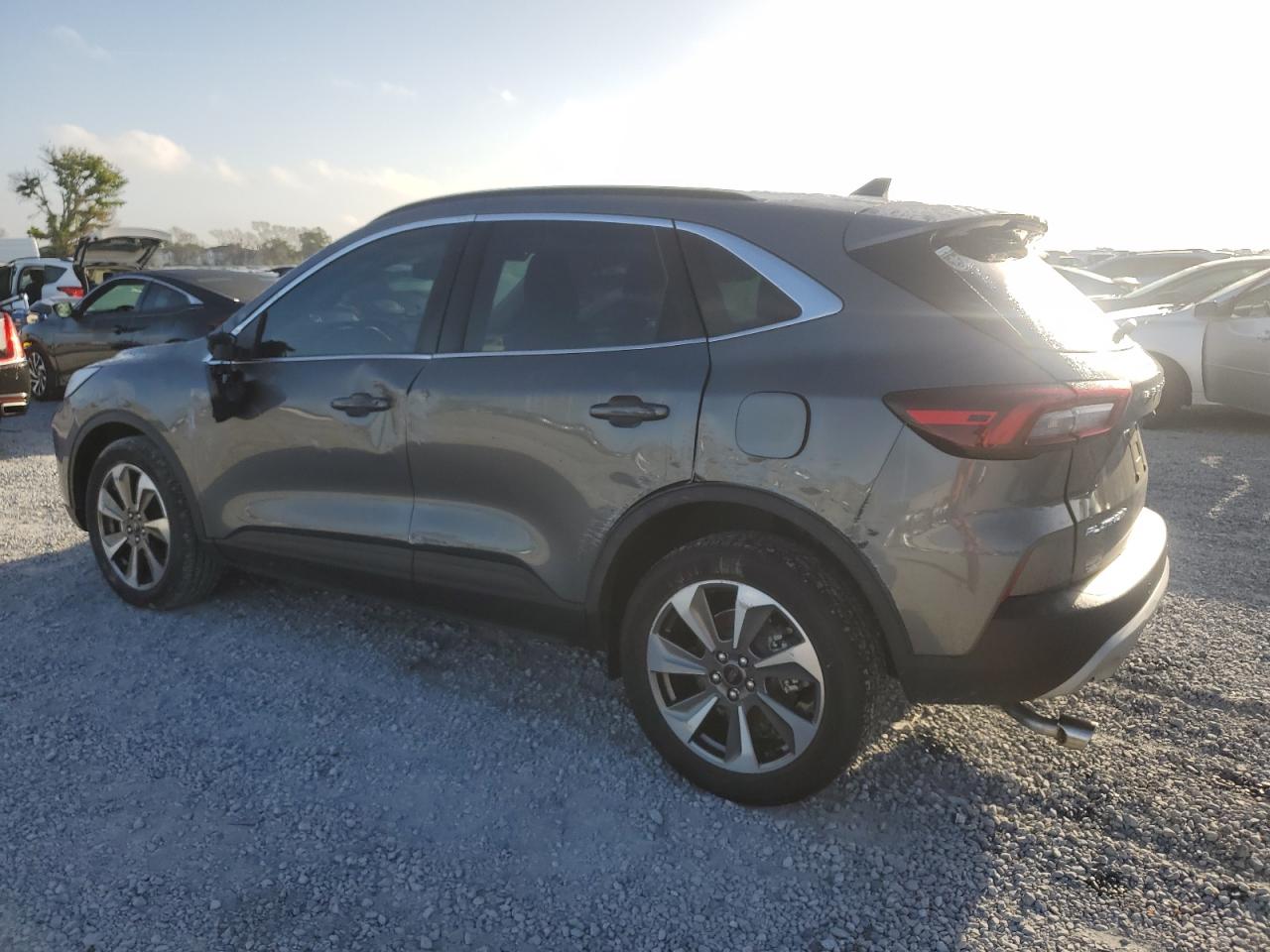 2024 FORD ESCAPE PLATINUM — снимка 2