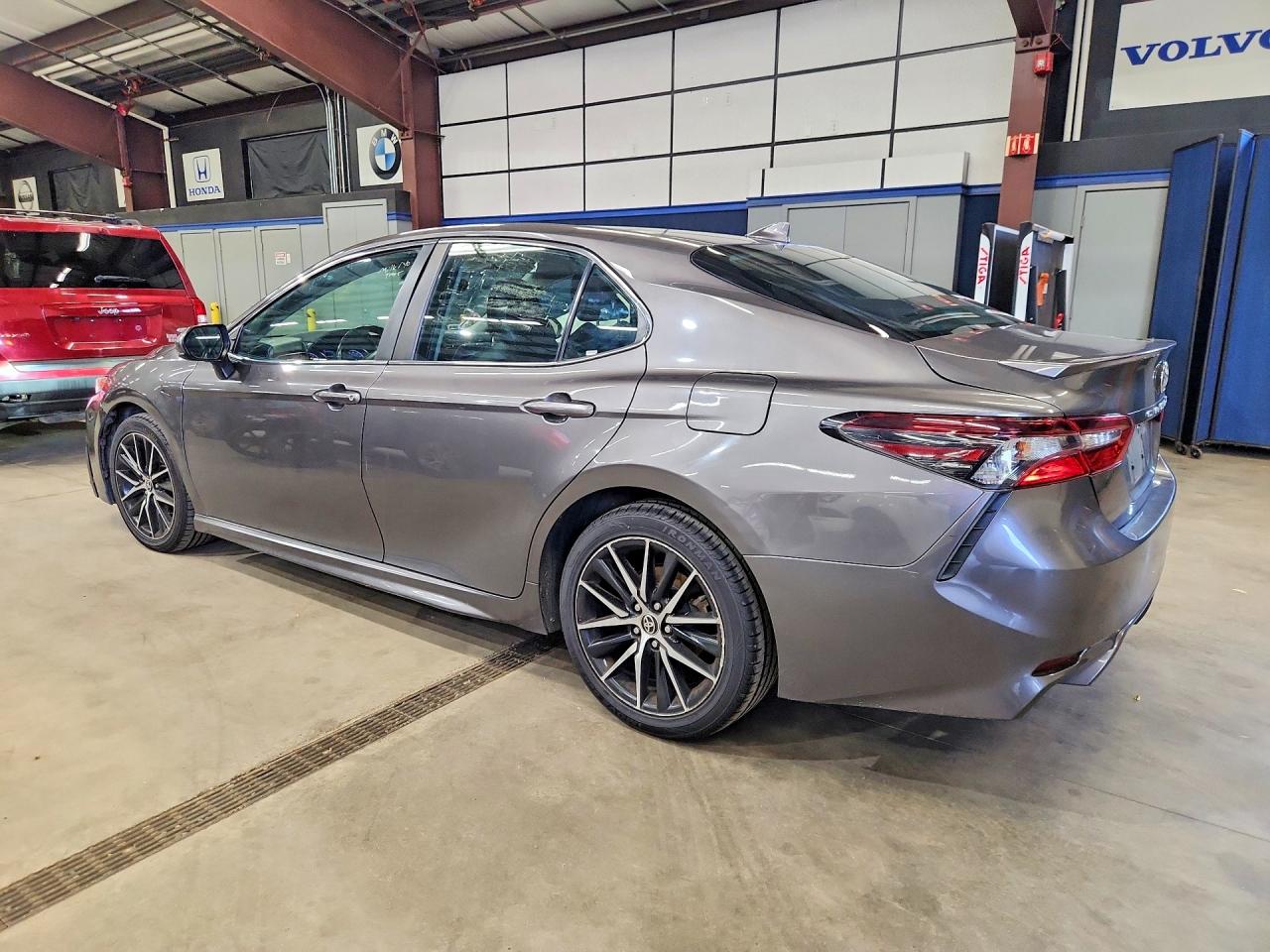 2021 TOYOTA CAMRY SE — снимка 2