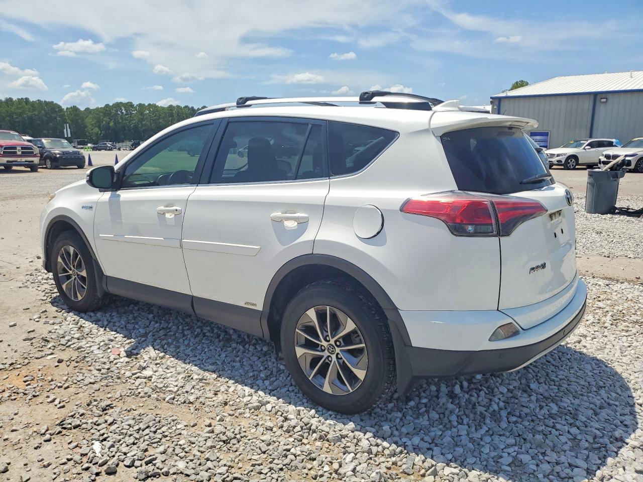 2018 TOYOTA RAV4 HYBRID XLE — снимка 2
