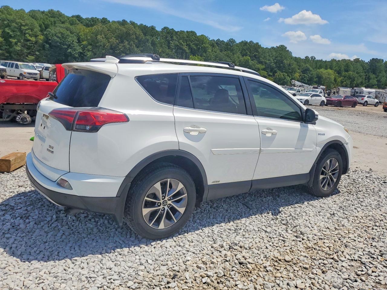 2018 TOYOTA RAV4 HYBRID XLE — снимка 3