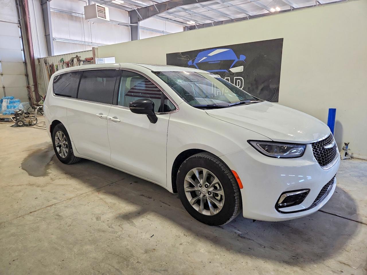 2026 CHRYSLER PACIFICA LIMITED — снимка 4
