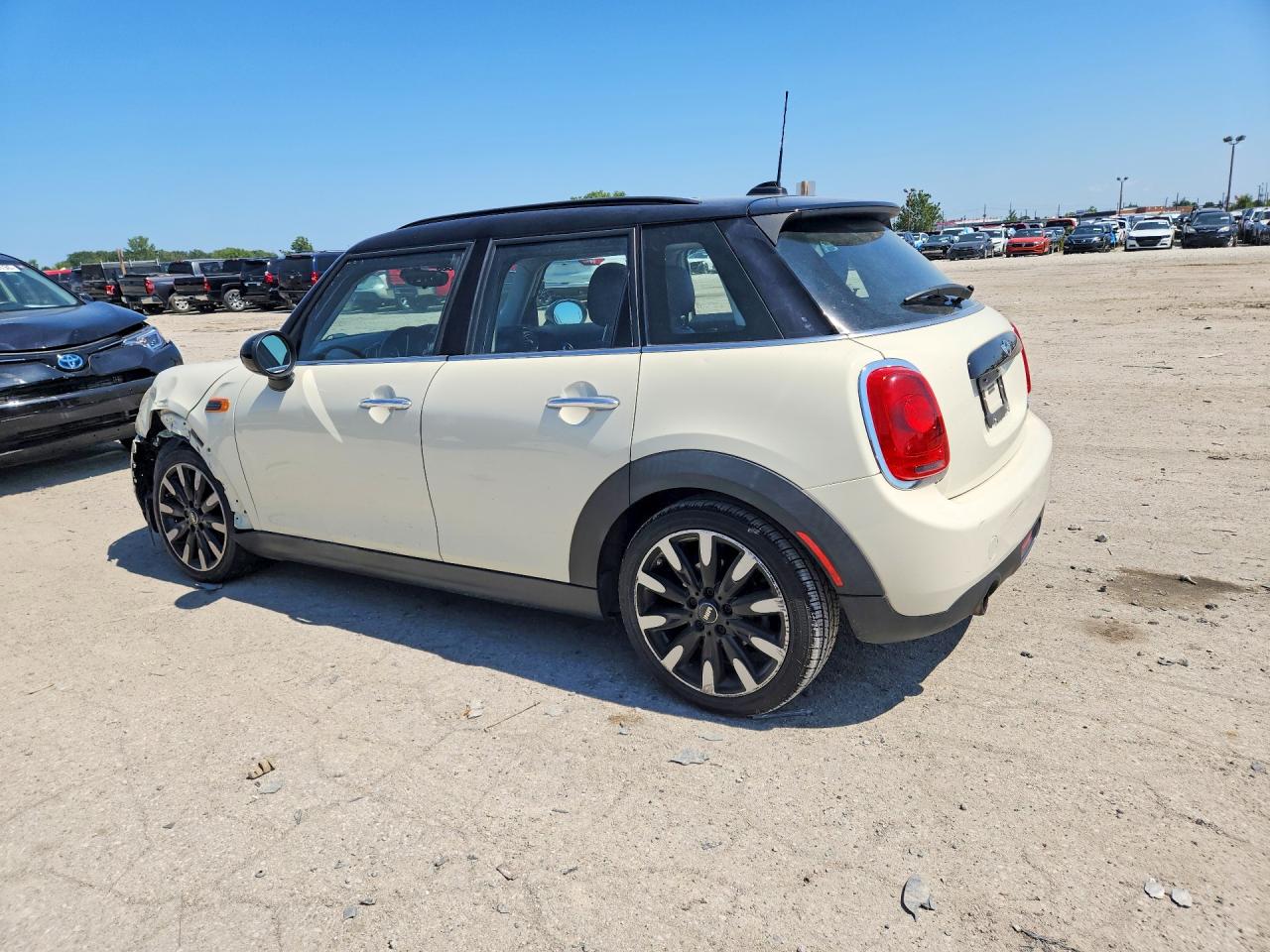 2016 MINI COOPER — снимка 2