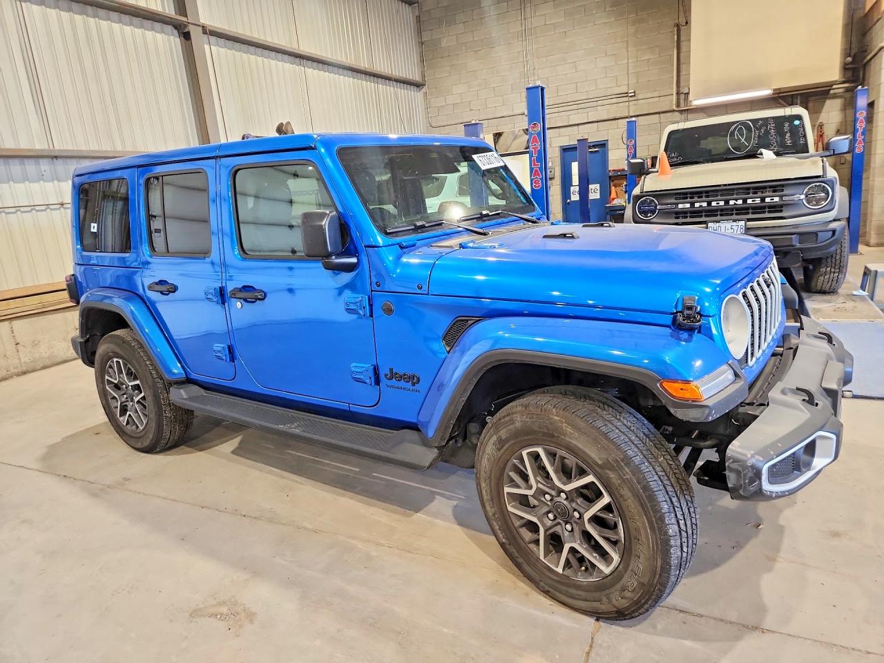 2026 JEEP WRANGLER SAHARA — снимка 4