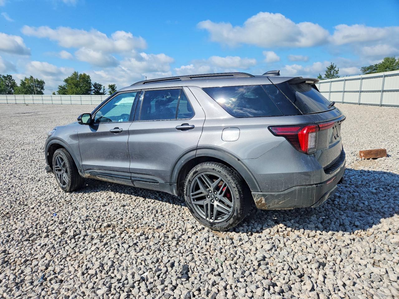 2025 FORD EXPLORER ST-LINE — снимка 2