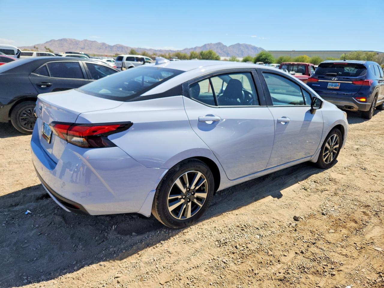 2025 NISSAN VERSA SV — снимка 3