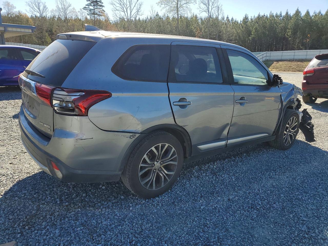 2017 MITSUBISHI OUTLANDER SE — снимка 3