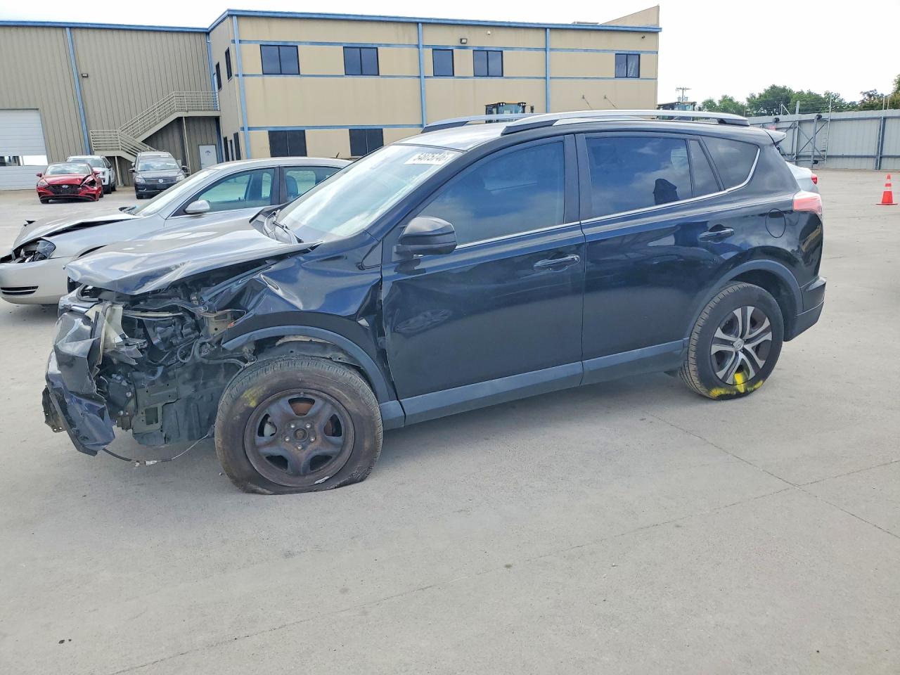 2018 TOYOTA RAV4 LE