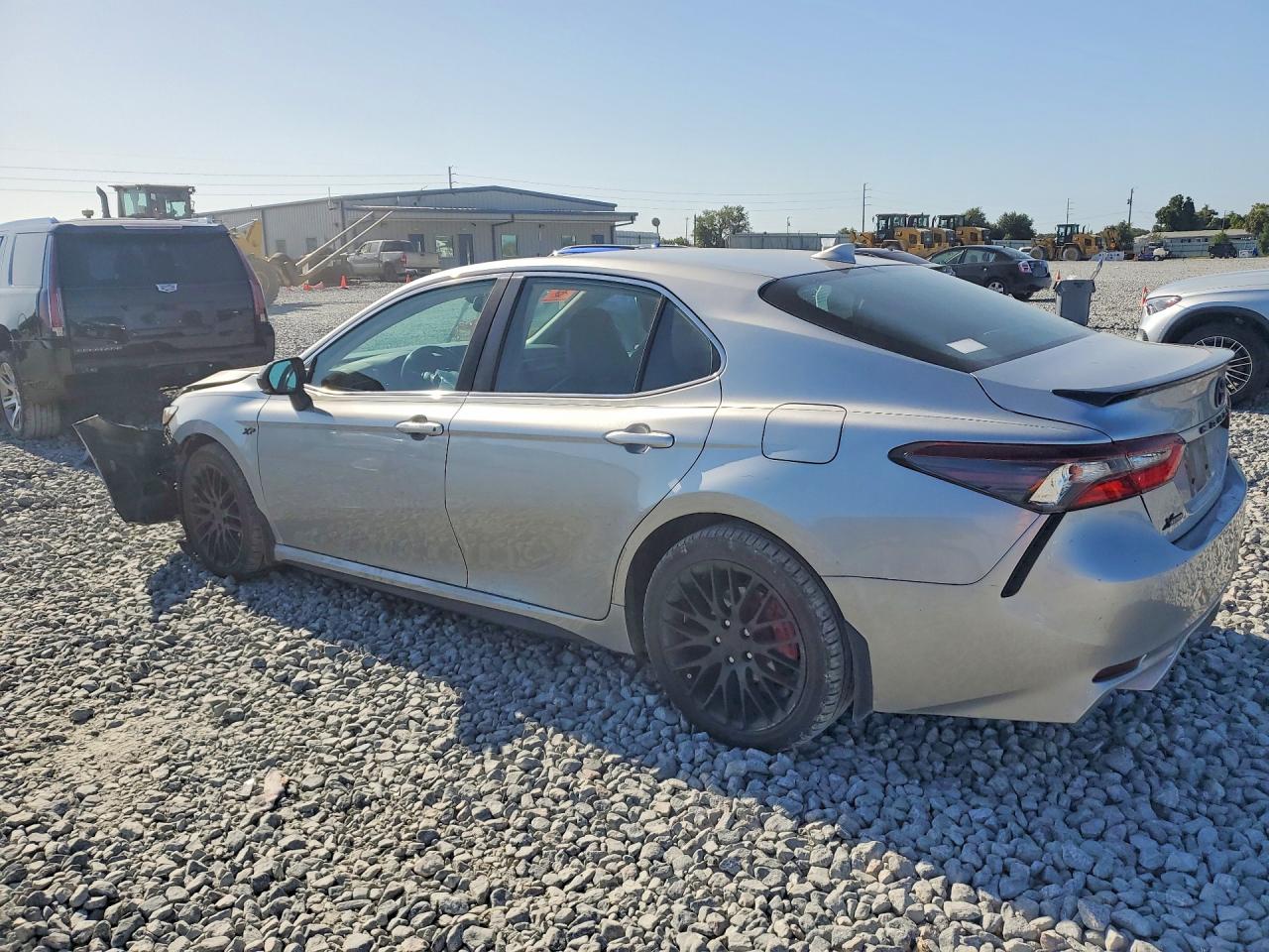 2021 TOYOTA CAMRY SE — снимка 2
