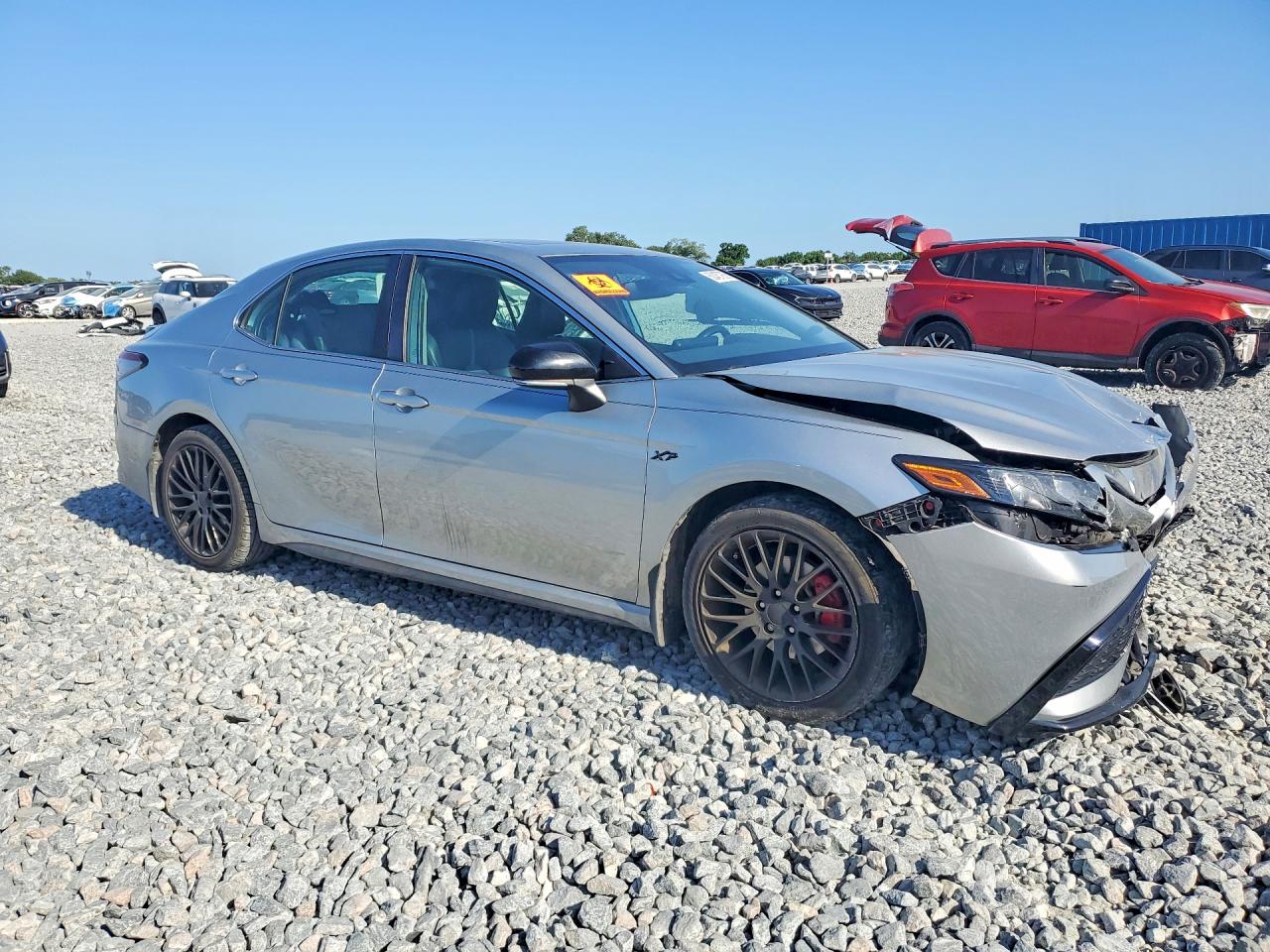 2021 TOYOTA CAMRY SE — снимка 4