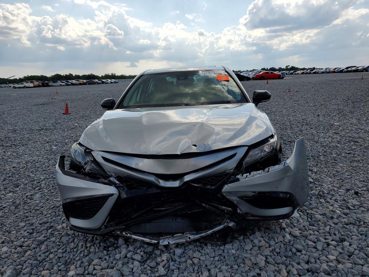 2021 TOYOTA CAMRY SE — снимка 5