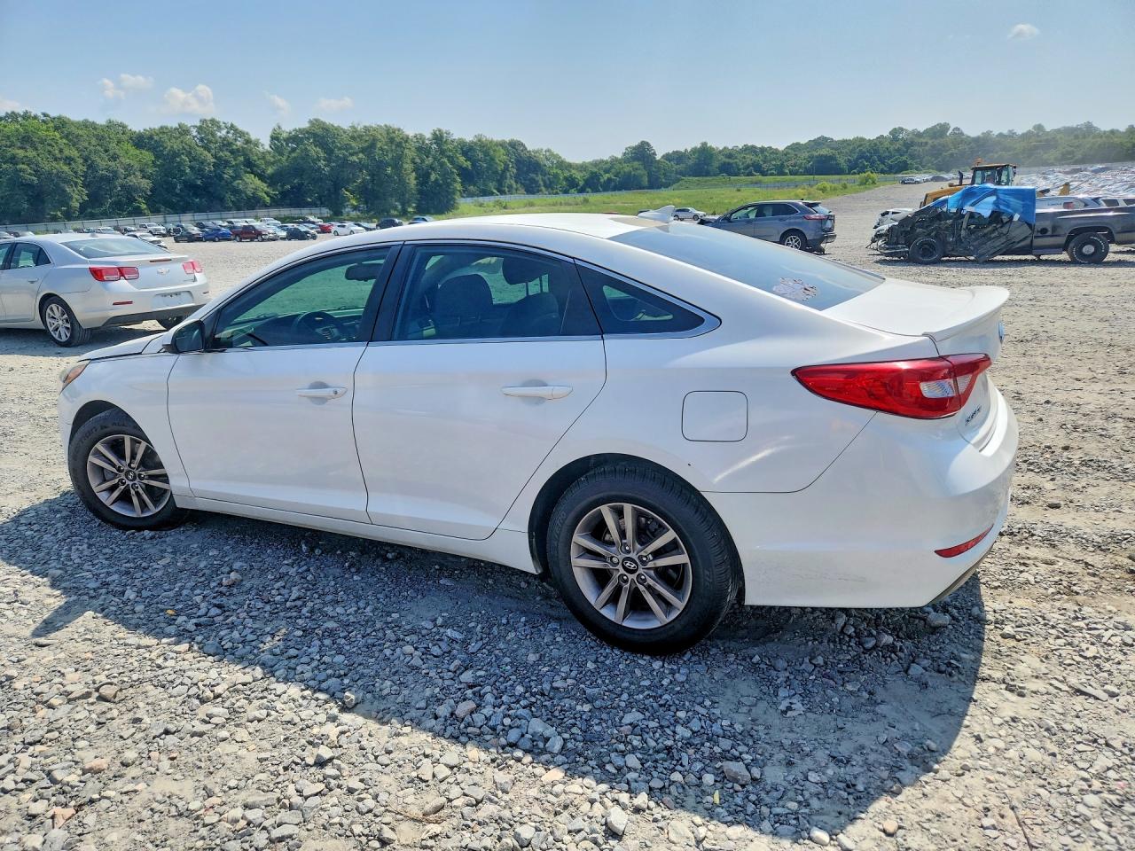 2015 HYUNDAI SONATA SE — снимка 2