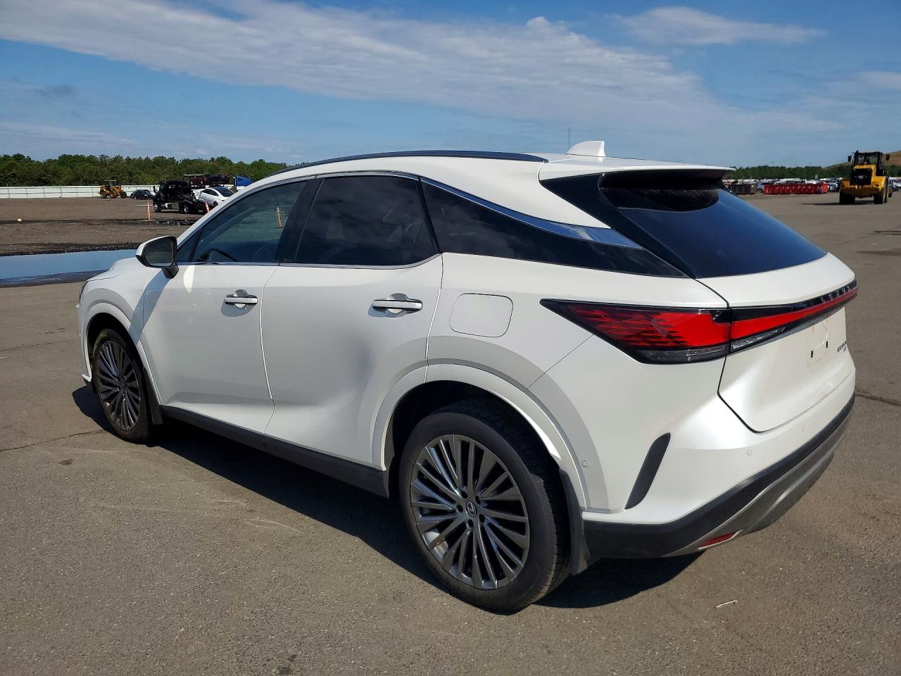 2024 LEXUS RX 450H+ LUXURY — снимка 2