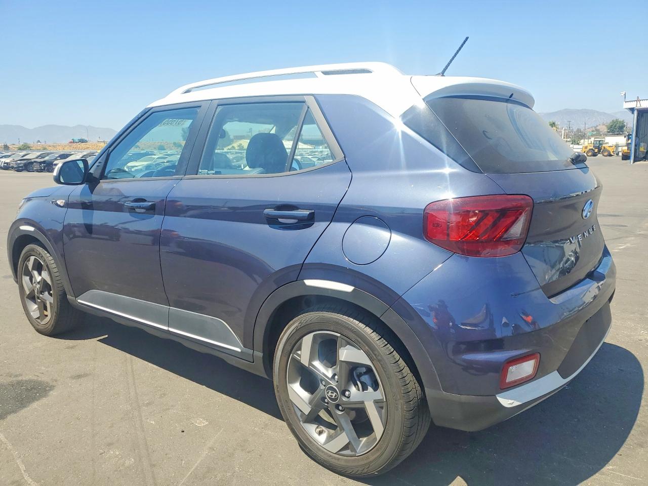 2023 HYUNDAI VENUE LIMITED — снимка 2
