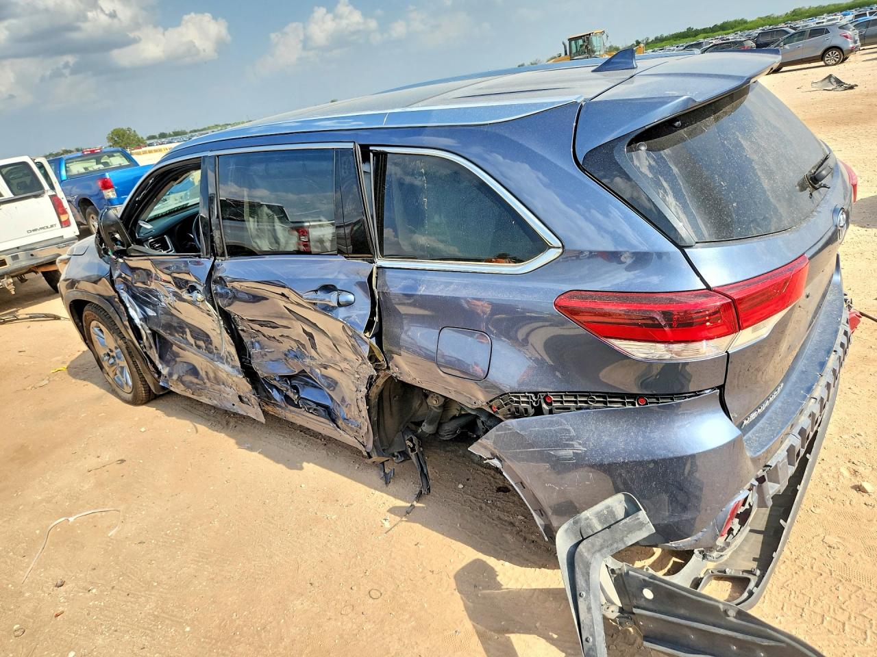 2019 TOYOTA HIGHLANDER LIMITED PLATINUM — снимка 2