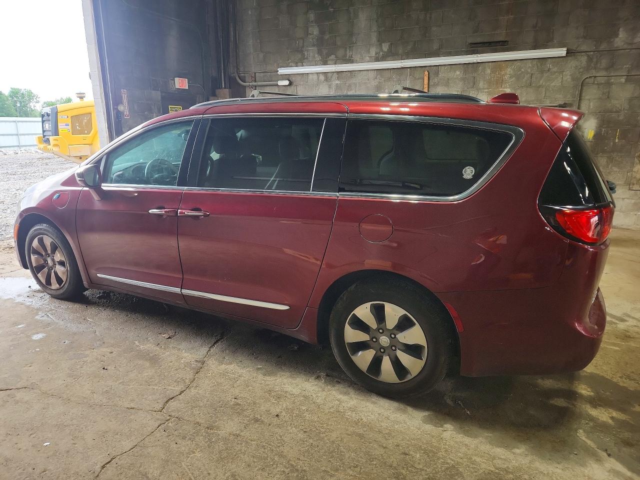2018 CHRYSLER PACIFICA HYBRID LIMITED — снимка 2