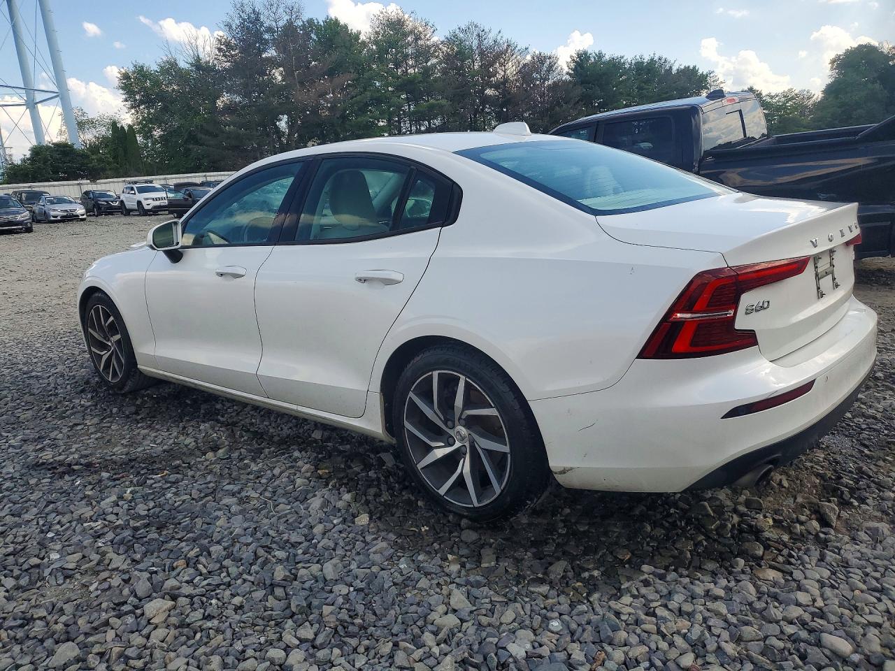 2019 VOLVO S60 T5 MOMENTUM — снимка 2