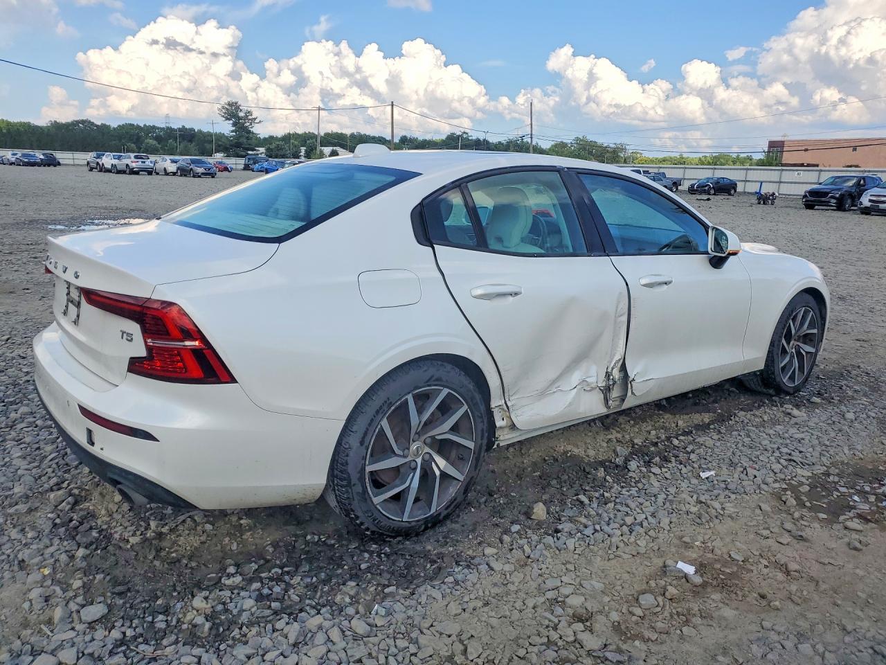 2019 VOLVO S60 T5 MOMENTUM — снимка 3