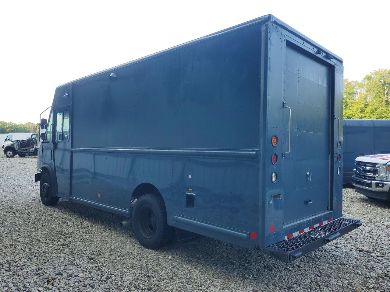 2021 FORD F59 — снимка 2