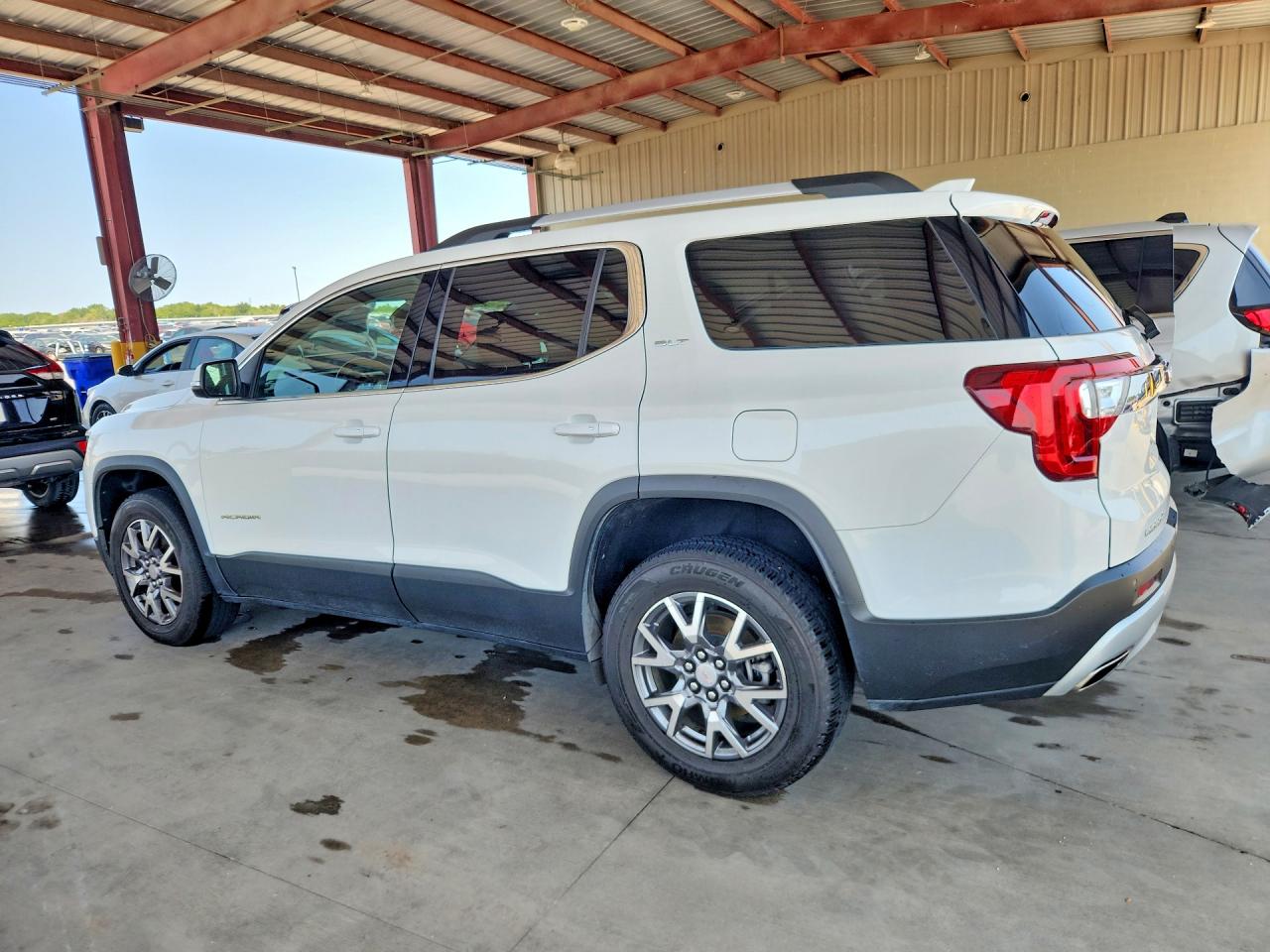 2023 GMC ACADIA SLT — снимка 2